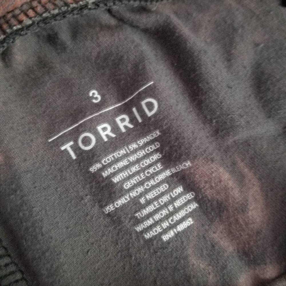 2in Signture Waist Torrid Floral Autumn Leggings - Picture 2 of 3